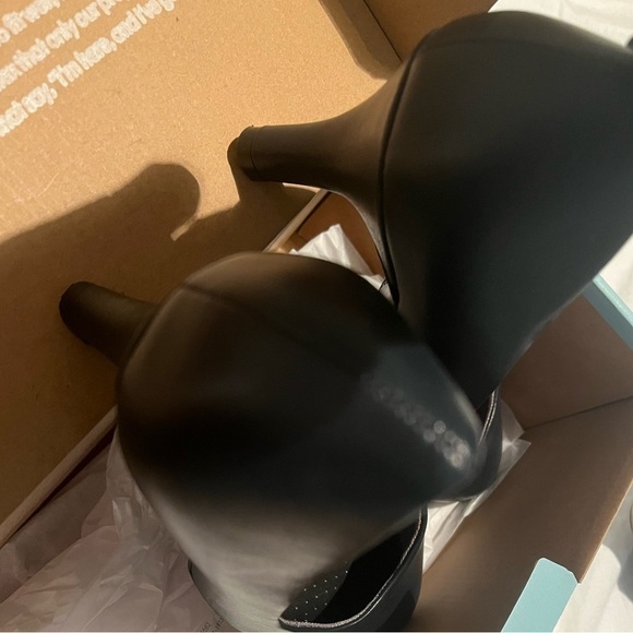 Navy Blue Heels - Picture 6 of 10